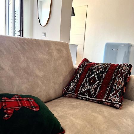 Casa Sul Lago Arona Eksteriør billede