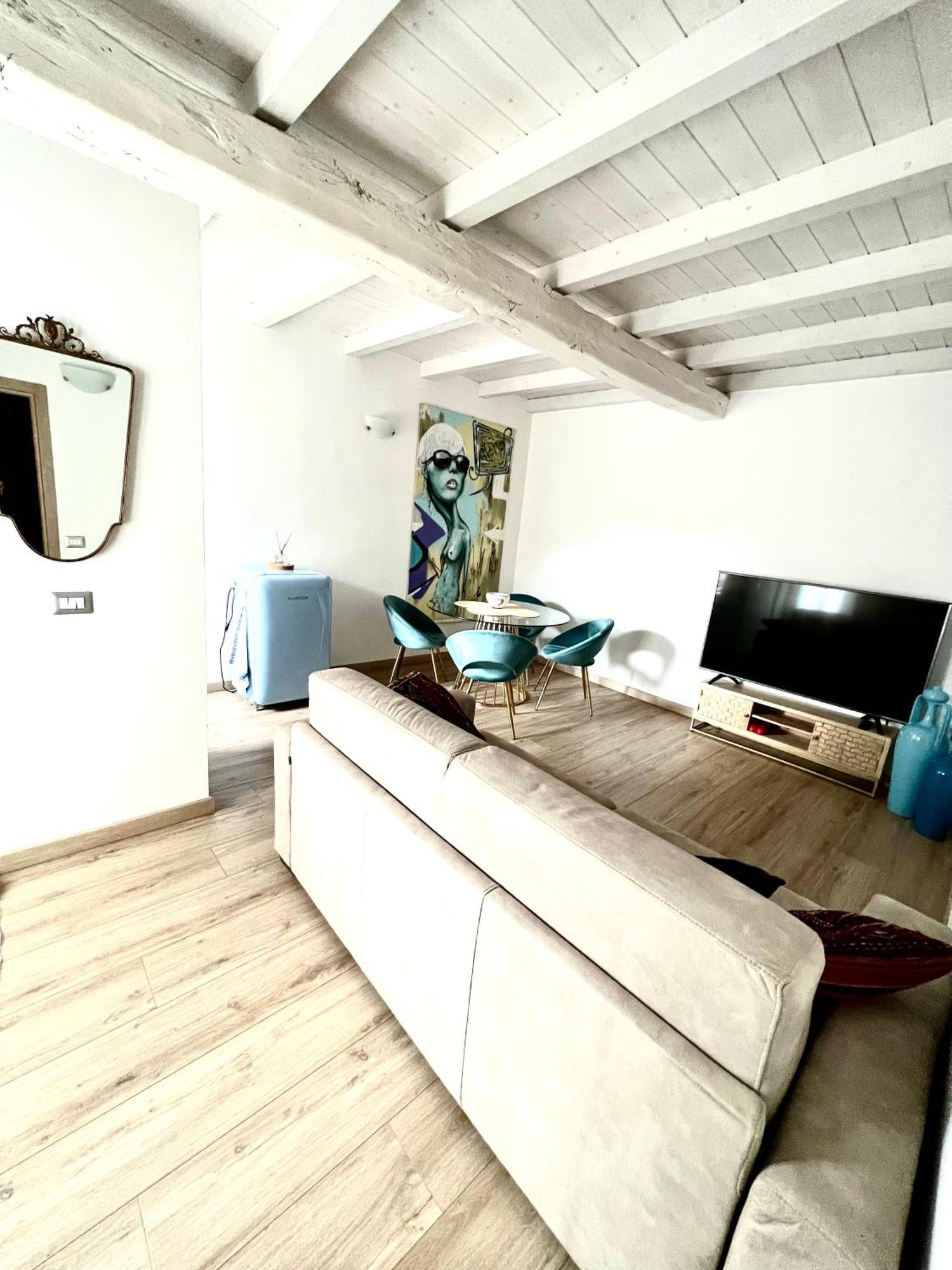 Casa Sul Lago Arona Eksteriør billede